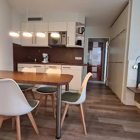 Lord Nelson 720 Apartment *